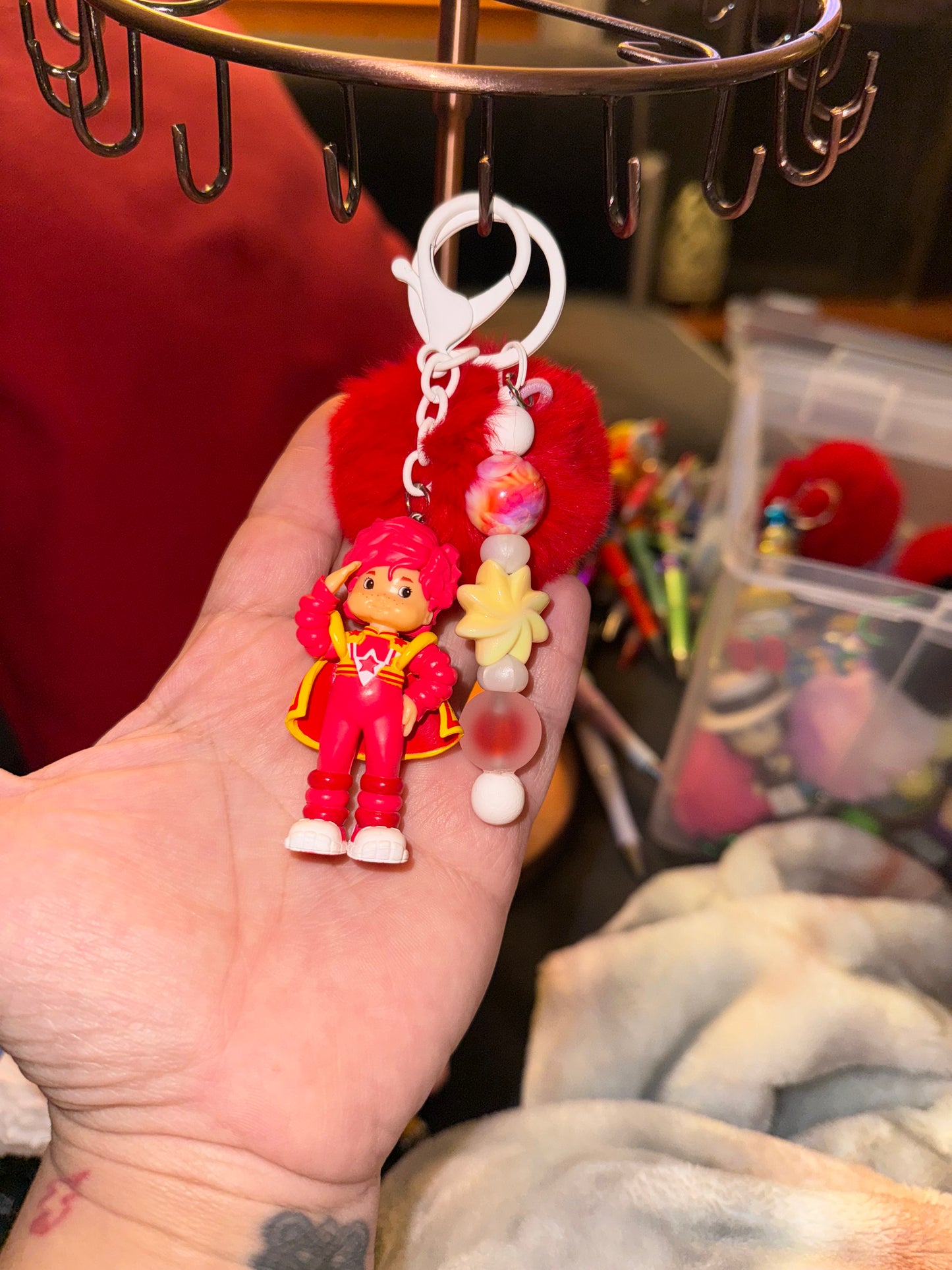 Bling It, Zip It, Charm It – Bag Charms, Keychains & Zipper Pulls That Pop! 💥🎉🪄