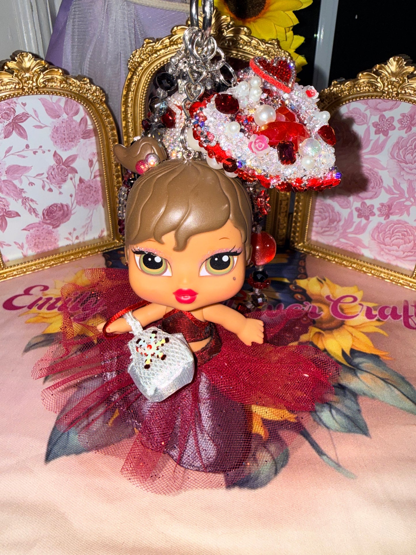 Bling It, Zip It, Charm It – Bag Charms, Keychains & Zipper Pulls That Pop! 💥🎉🪄