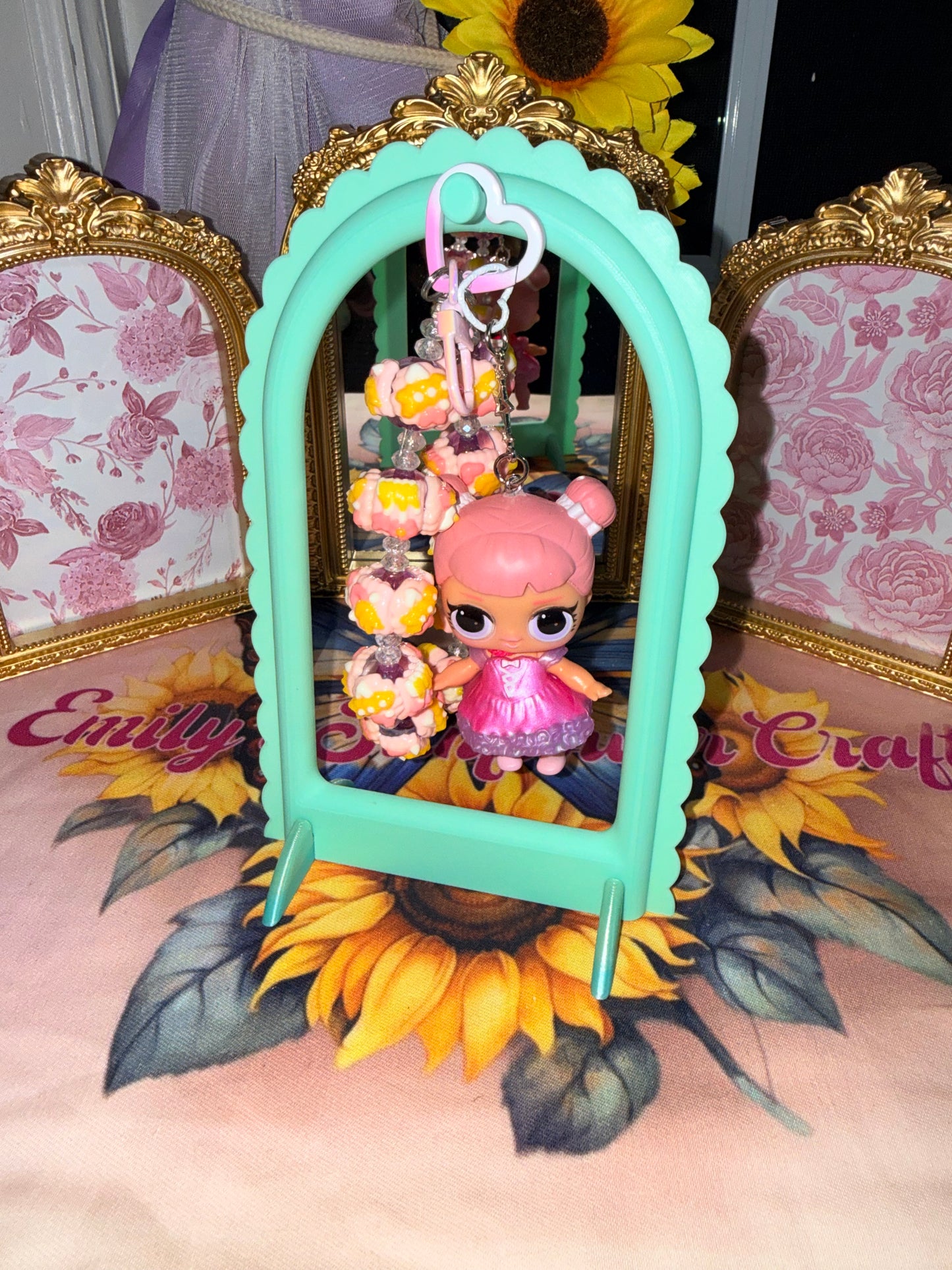 Bling It, Zip It, Charm It – Bag Charms, Keychains & Zipper Pulls That Pop! 💥🎉🪄
