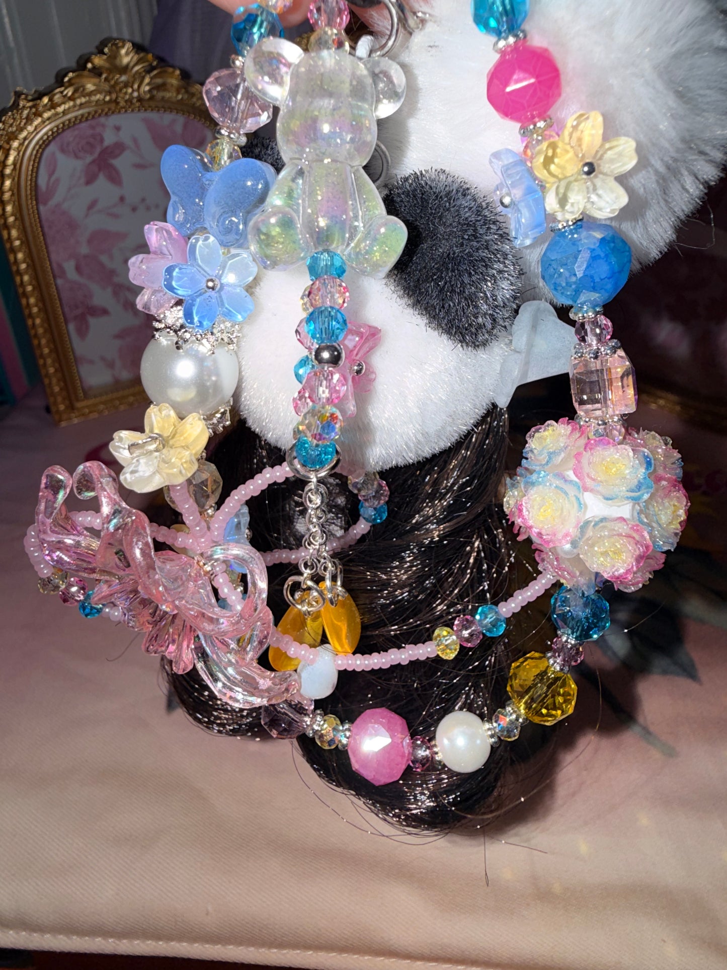 Bling It, Zip It, Charm It – Bag Charms, Keychains & Zipper Pulls That Pop! 💥🎉🪄