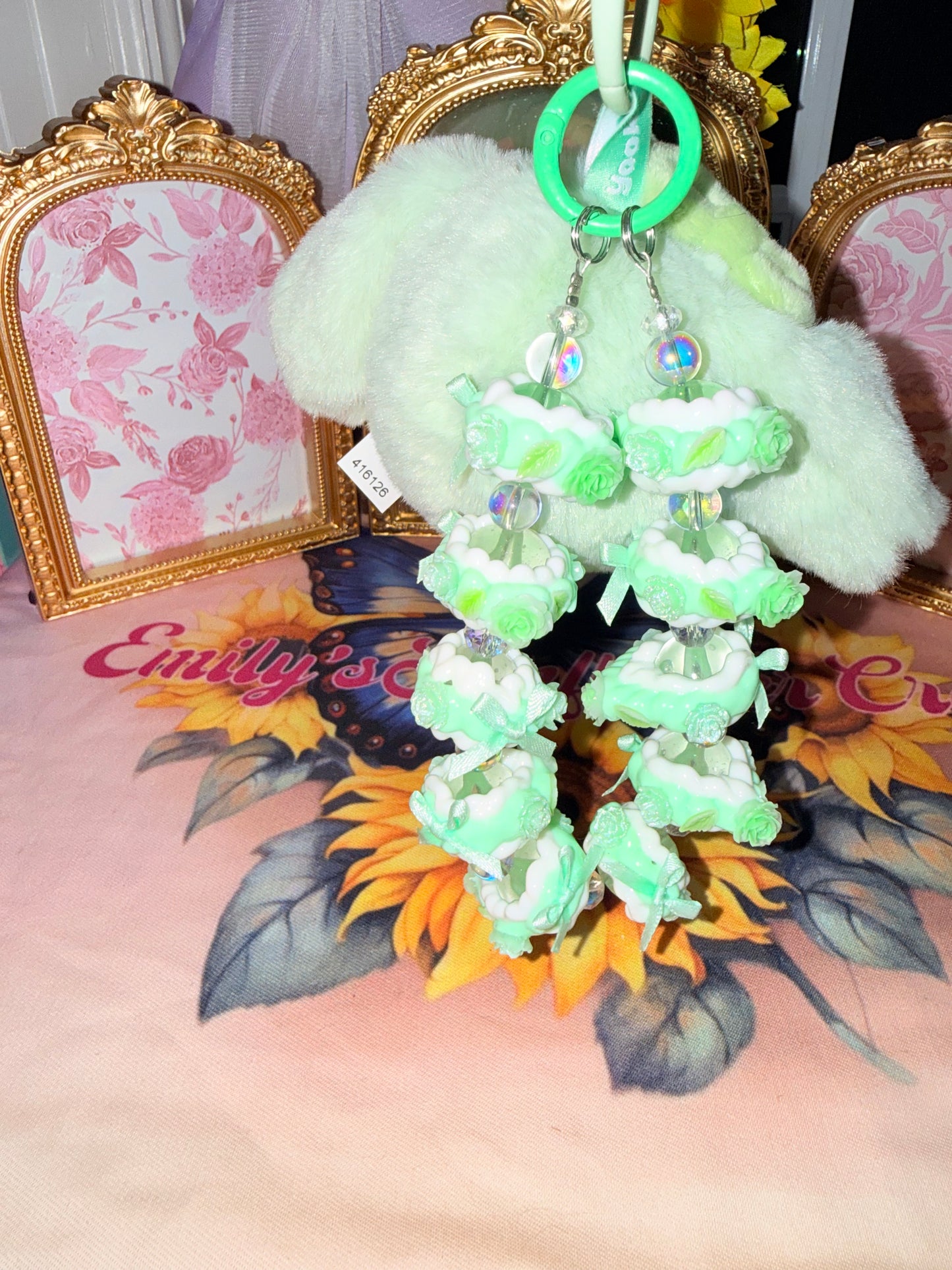 Bling It, Zip It, Charm It – Bag Charms, Keychains & Zipper Pulls That Pop! 💥🎉🪄