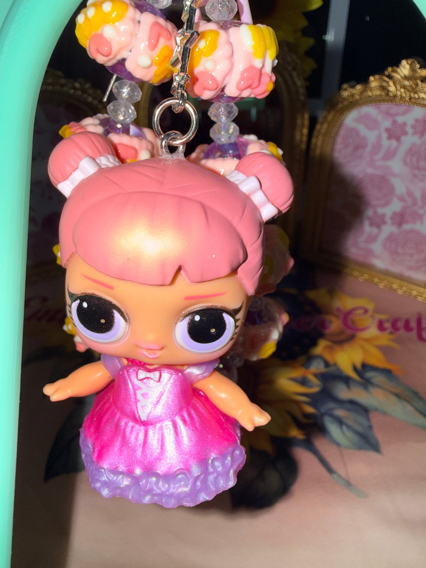 Bling It, Zip It, Charm It – Bag Charms, Keychains & Zipper Pulls That Pop! 💥🎉🪄